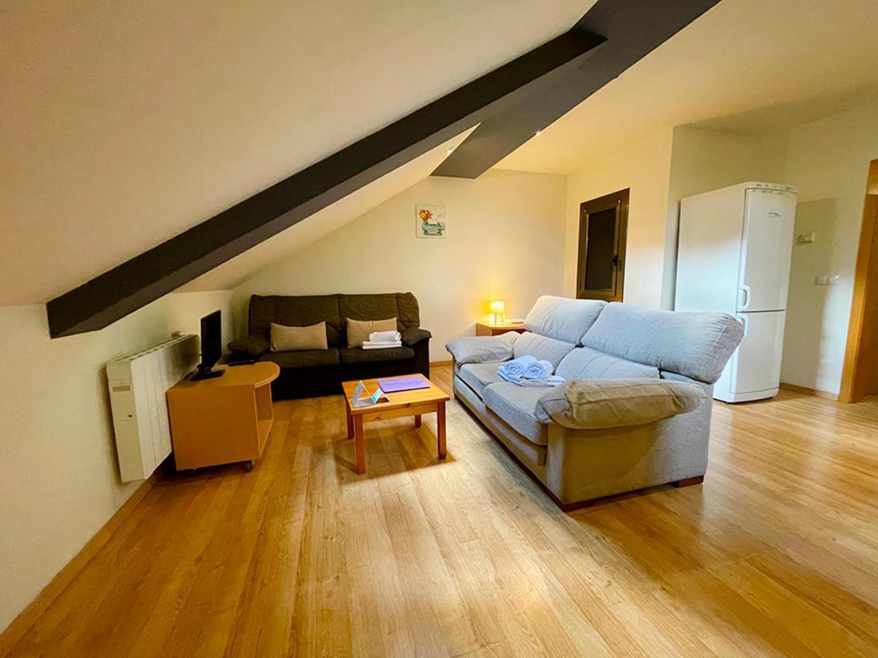 Apartamentos Pantebre 3000 帕斯底拉卡萨 外观 照片